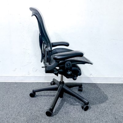Herman Miller Aeron Chair - Size B - 24413 - Image 2