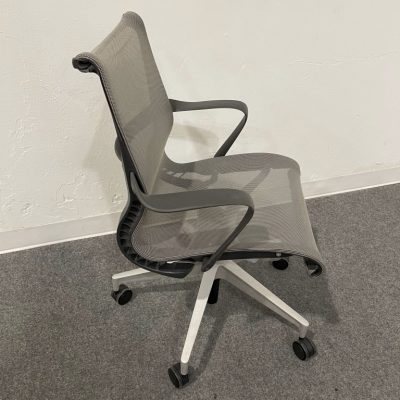 Herman Miller Setu Chair - 25597 - Image 2