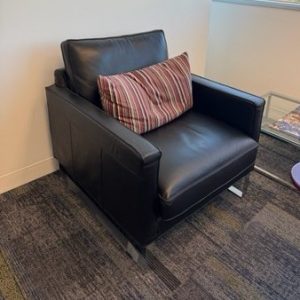 Black Leather Lounge Chair - 28799